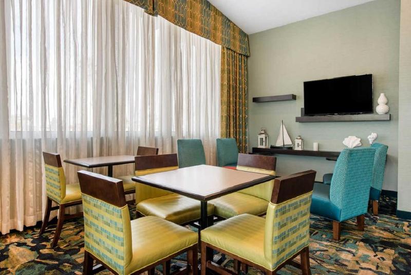 Treasure Island Hotel And Marina