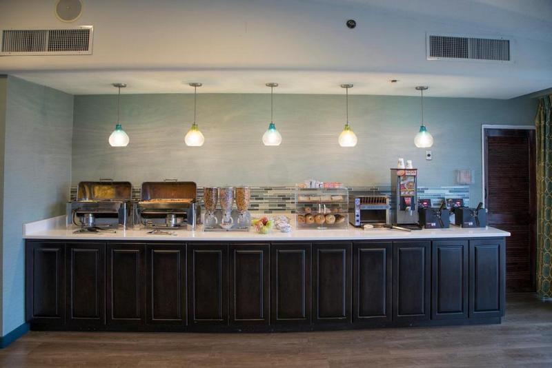 Treasure Island Hotel And Marina