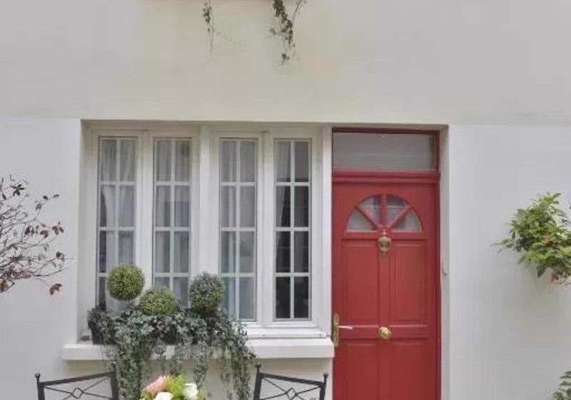 ホテル Unic Renoir Saint Germain