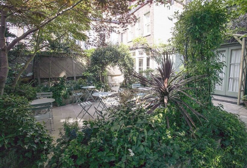 Vancouver Hotel And Studios