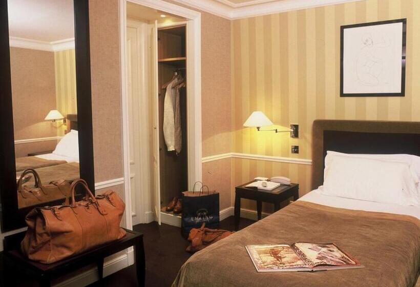 Отель Victoires Opera