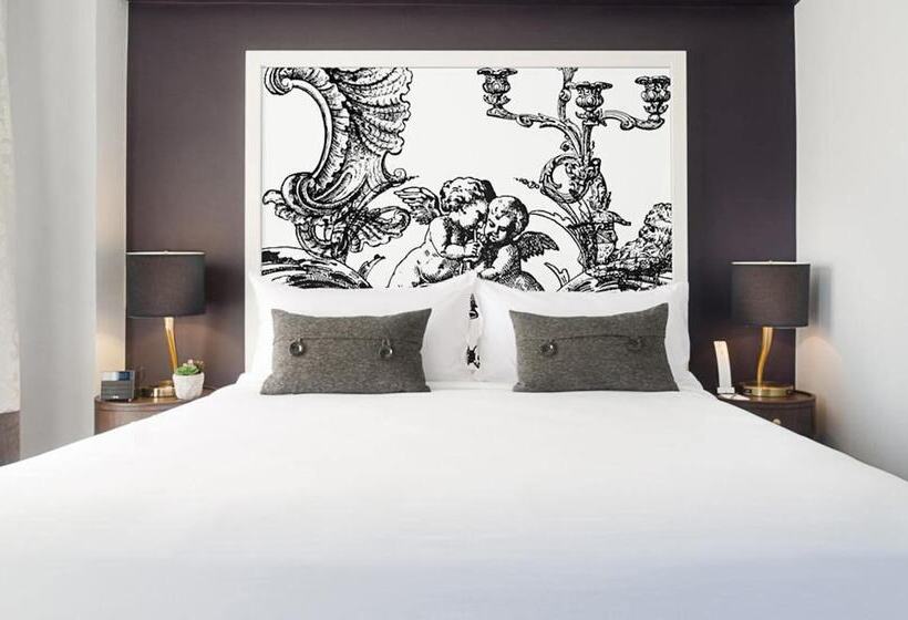 Отель Hampton Inn & Suites New Orleans Canal St. French Quarter