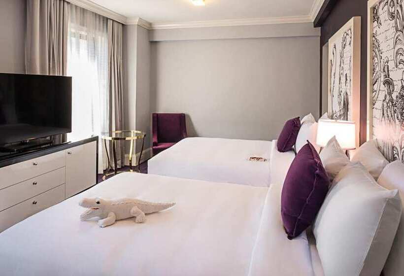 Отель Hampton Inn & Suites New Orleans Canal St. French Quarter