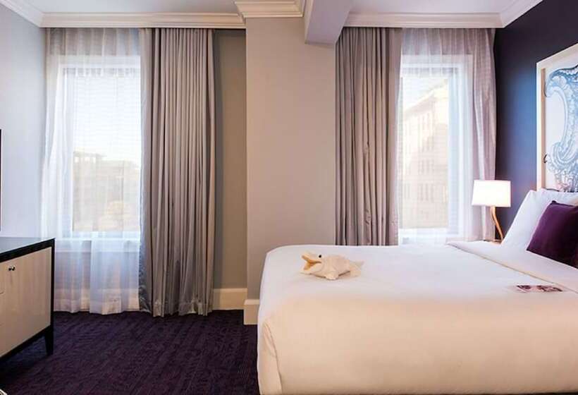 Отель Hampton Inn & Suites New Orleans Canal St. French Quarter