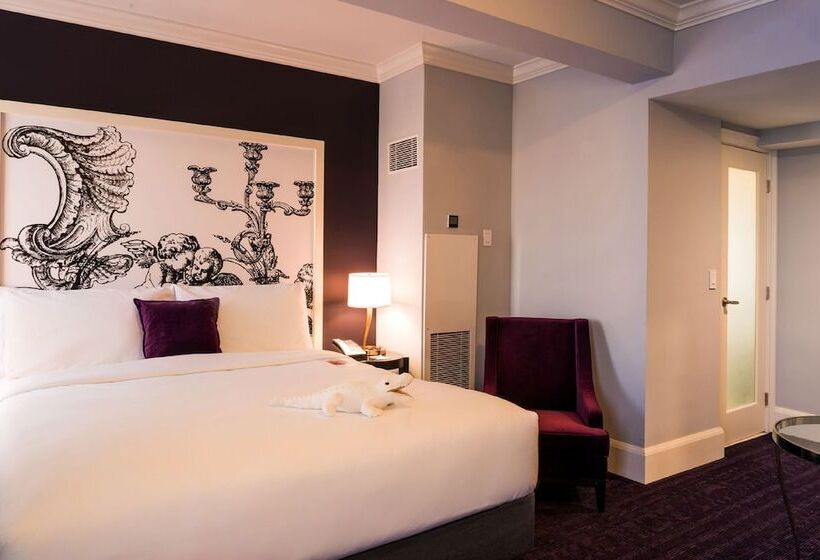 Отель Hampton Inn & Suites New Orleans Canal St. French Quarter