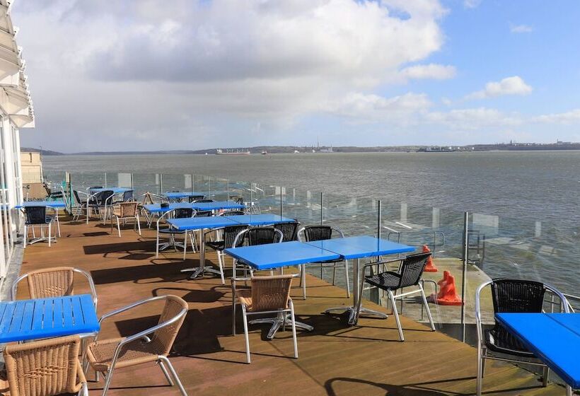 ホテル Watersedge