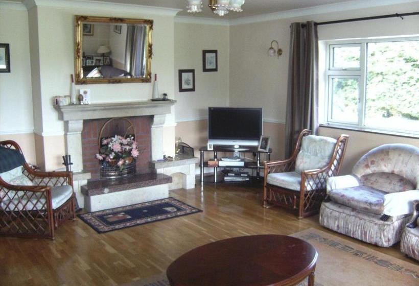 בית מלון כפרי Westfield House