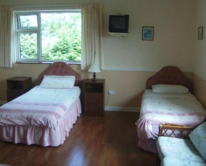 בית מלון כפרי Westfield House