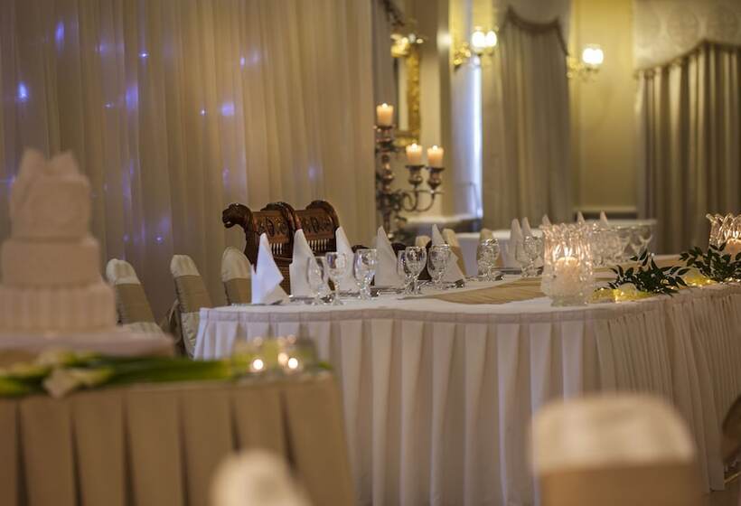 Woodford Dolmen Hotel Carlow