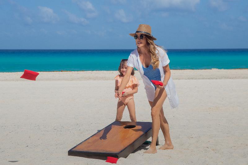 هتل Wyndham Grand Cancun All Inclusive Resort & Villas