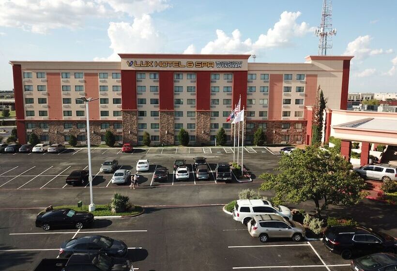 Lux Hotel & Spa, Trademark Collection By Wyndham