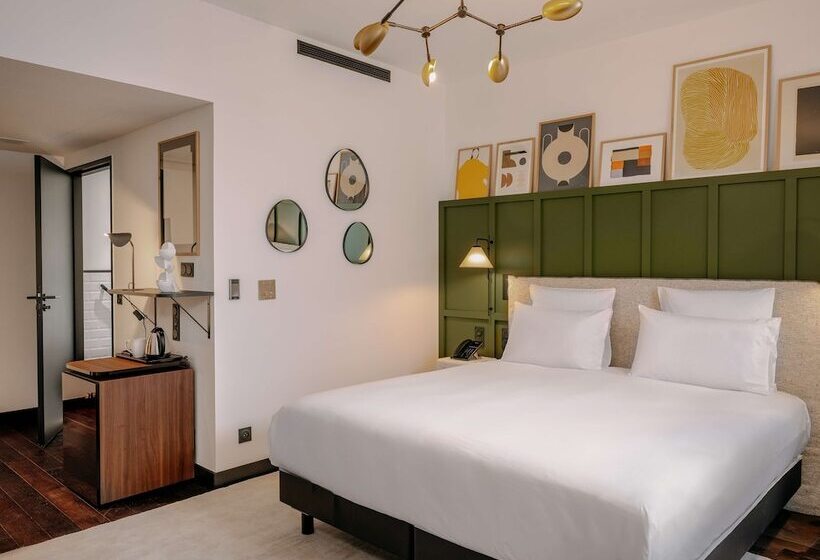 Marty Hotel Bordeaux - Tapestry Collection by Hilton