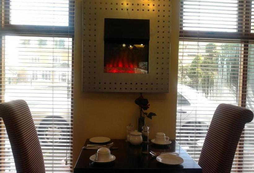 펜션 Ashford Manor Guesthouse