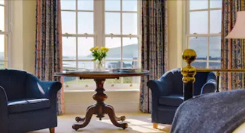 פנסיון Emlagh House