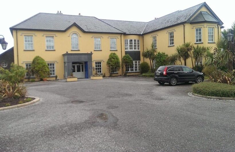 פנסיון Emlagh House