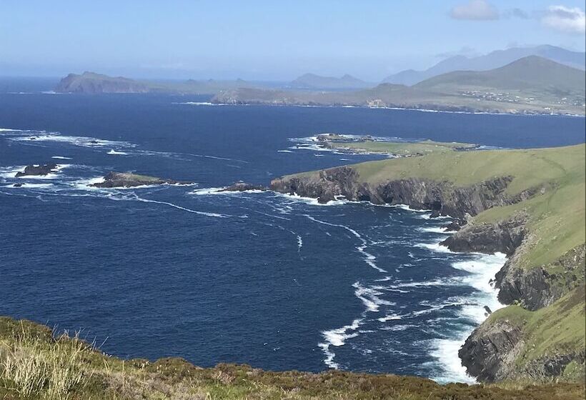 פנסיון Emlagh House