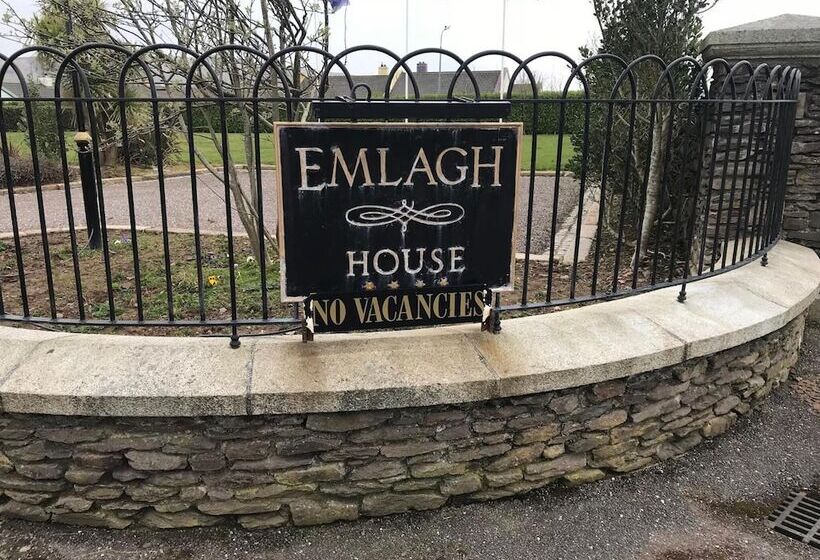 פנסיון Emlagh House