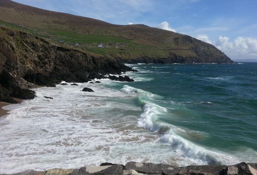 פנסיון Emlagh House