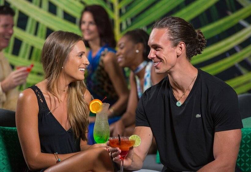 渡假胜地  Warwick Paradise Island Bahamas  All Inclusive  Adults Only