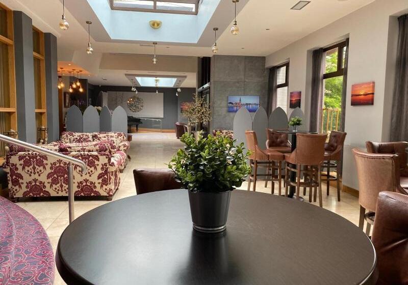 Twin Trees Hotel & Leisure Club