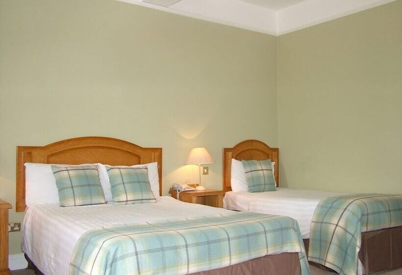 Woodlands Hotel & Leisure Centre