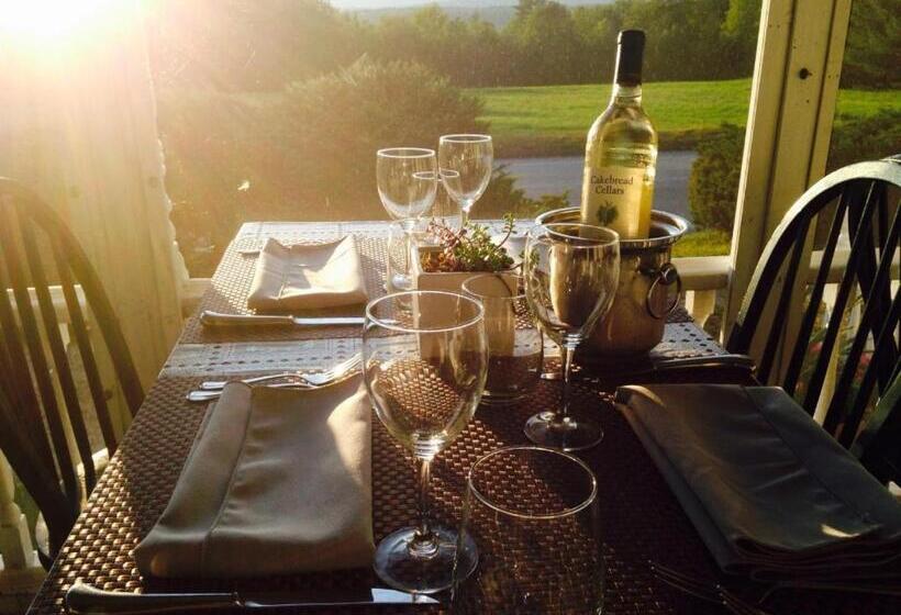 فندق صغير Center Lovell Inn