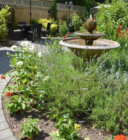 旅馆 Greyhound Inn