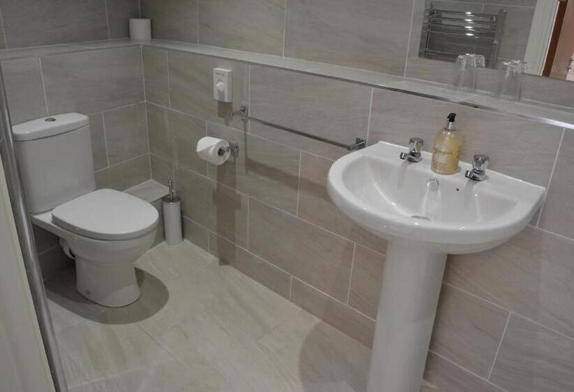 旅馆 Greyhound Inn