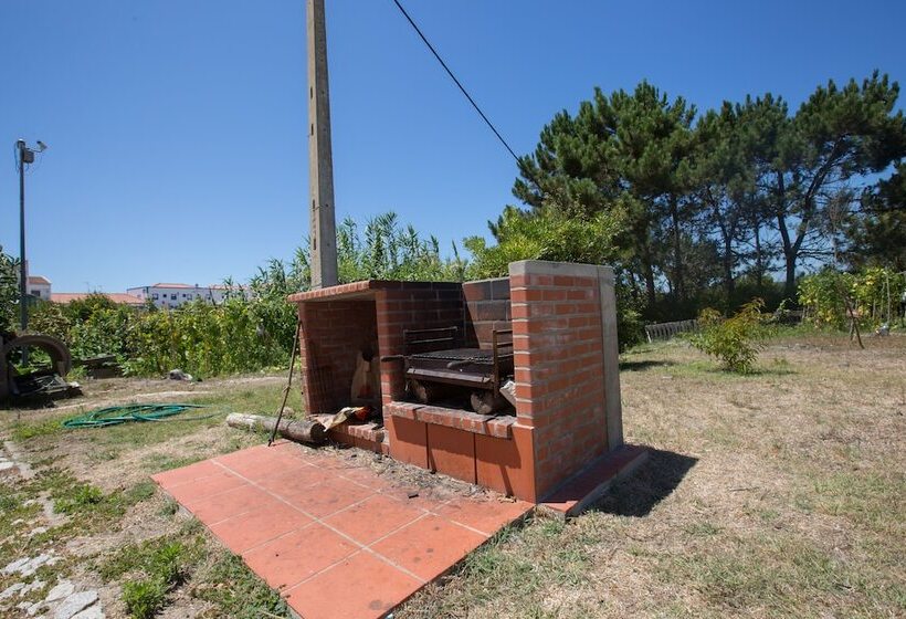 Общежитие Hi Almograve – Pousada De Juventude