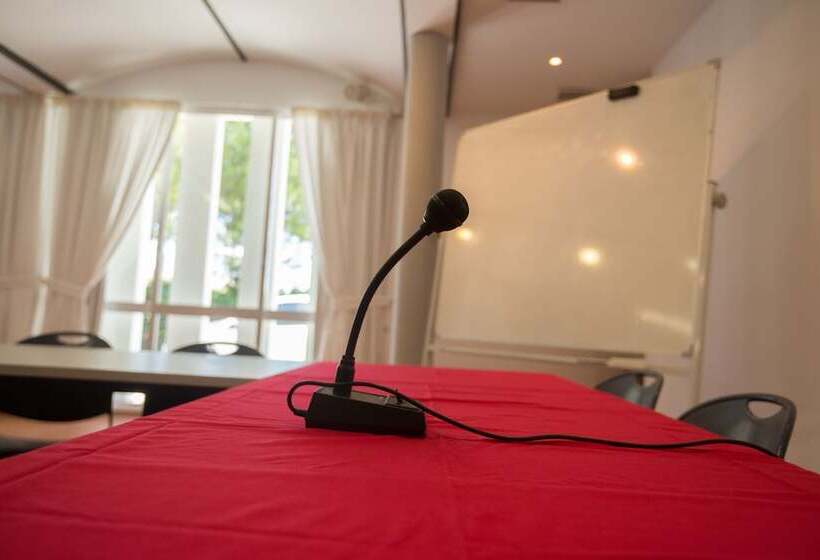 호스텔 Hi Almograve – Pousada De Juventude