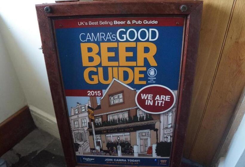 הוסטל Kings Head