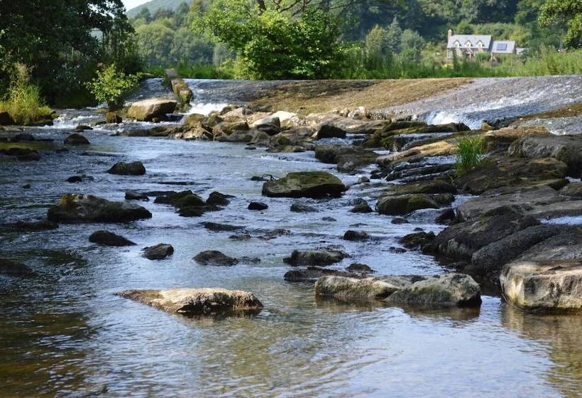 旅馆 Riverside Inn, Aymestrey