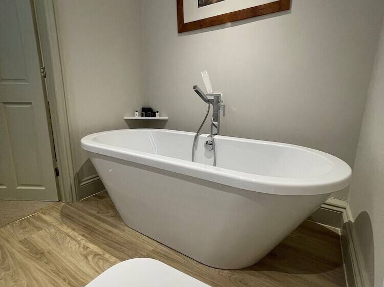 旅馆 Riverside Inn, Aymestrey