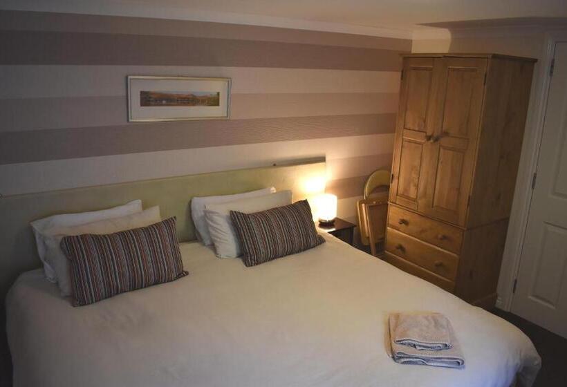 فندق صغير The Anchor Inn