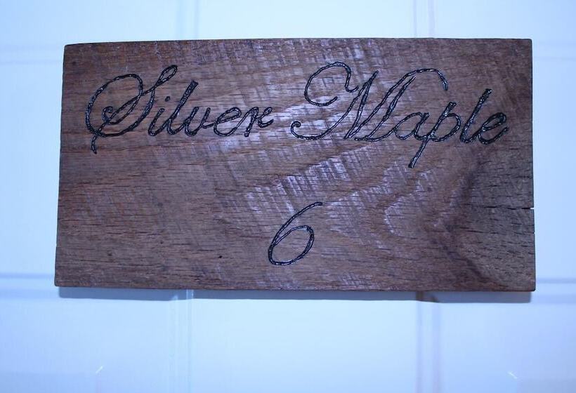 فندق صغير The Barnwood Inn