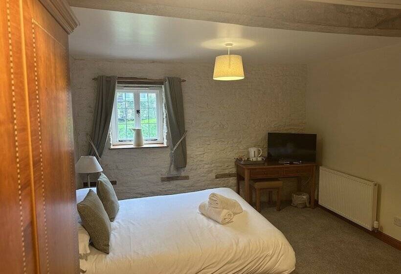 호스텔 The Bateman Arms At Shobdon