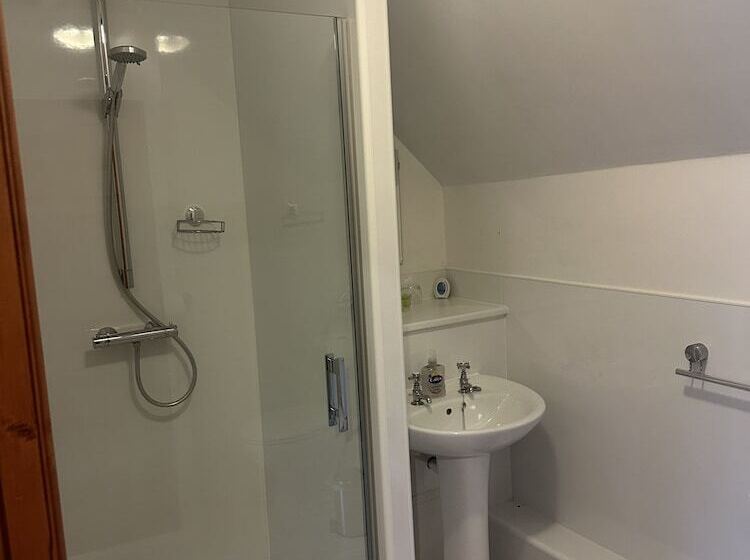 Общежитие The Bateman Arms At Shobdon