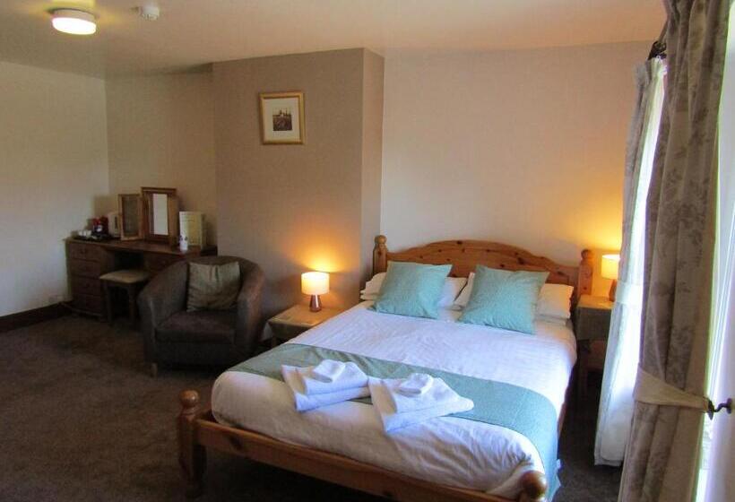 Общежитие The Belted Will Inn