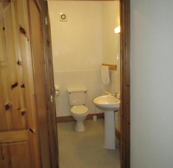 Общежитие The Belted Will Inn