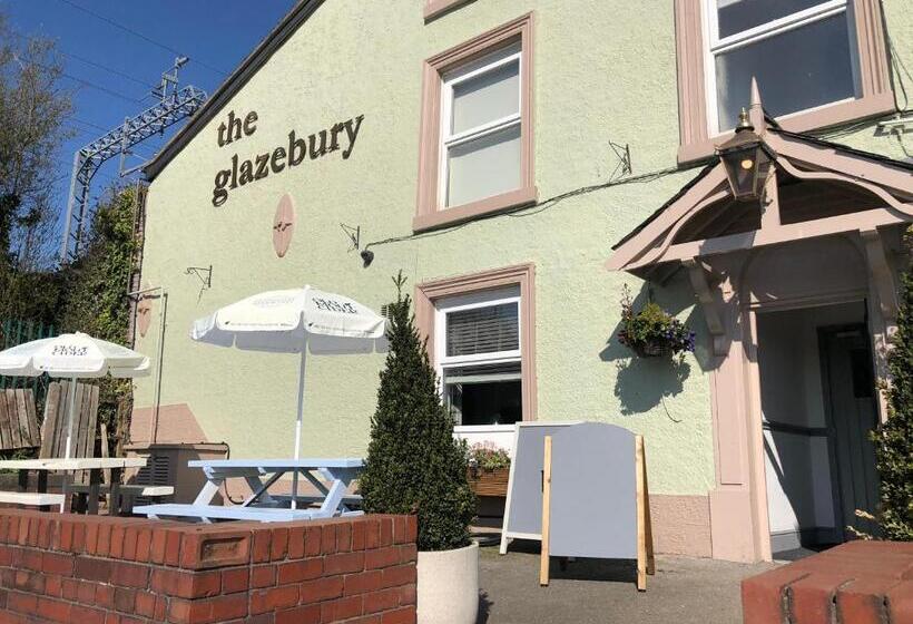 Общежитие The Glazebury Bar And Restaurant With Accommodation