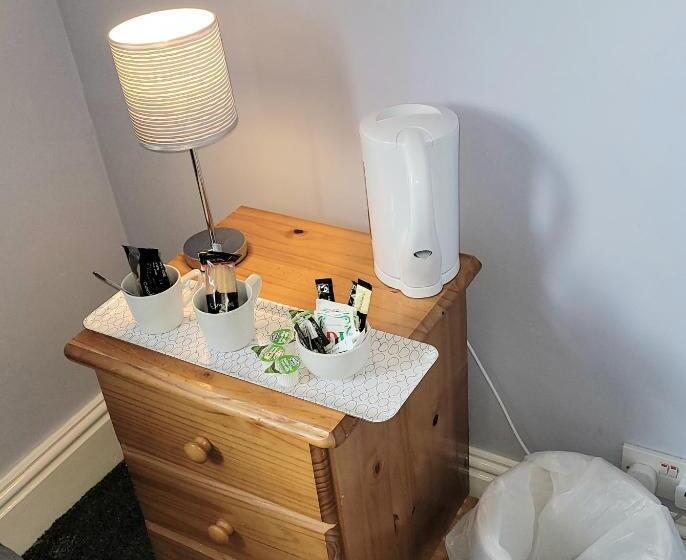 Общежитие The Glazebury Bar And Restaurant With Accommodation