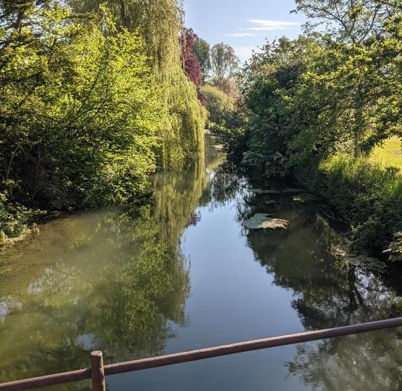 旅馆 The Keepers Arms