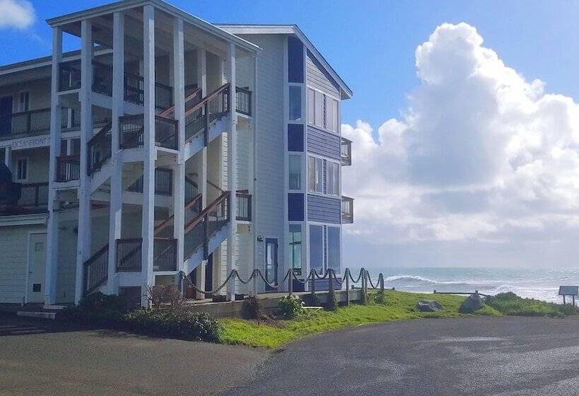 הוסטל The Oceanfront Inn