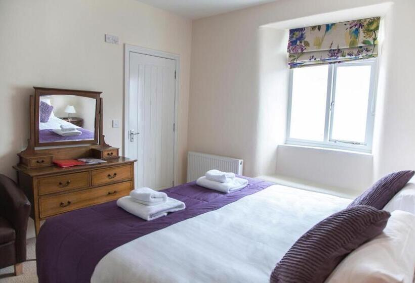 فندق صغير The Poltimore Inn