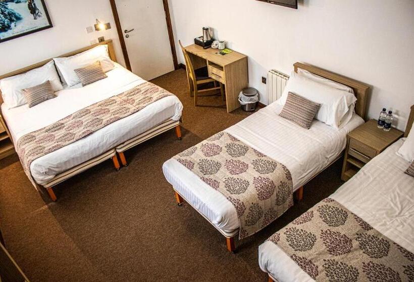 הוסטל The Rostrevor Inn