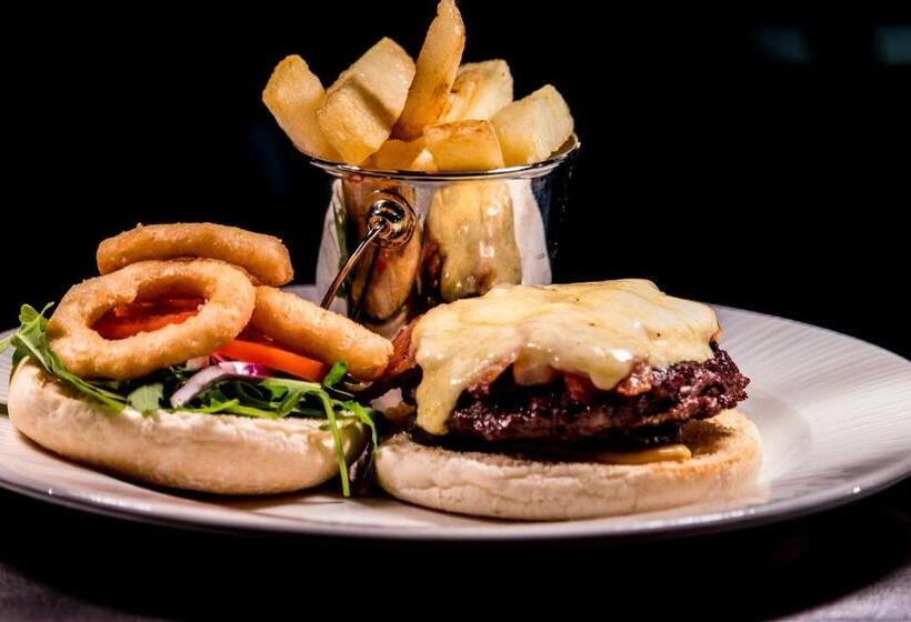 ユースホステル The Rostrevor Inn