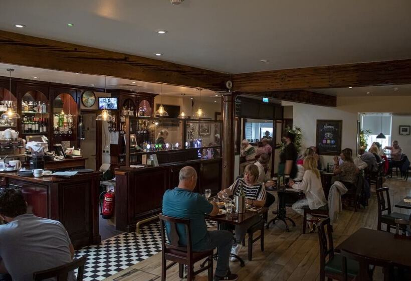 הוסטל The Rostrevor Inn