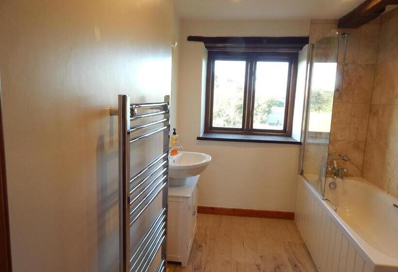 مبيت وإفطار Astwell Mill