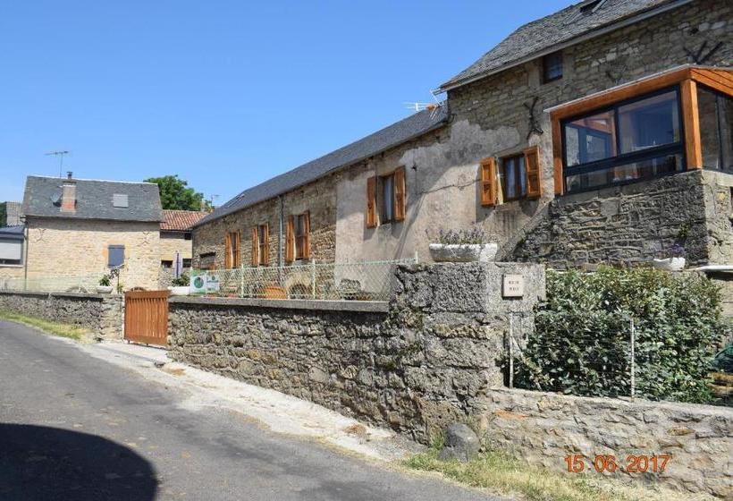 ベッドアンドブレックファースト Chambres D Hôtes Entre Dolmens Et Fontaines