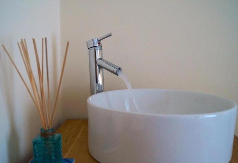 Bed and Breakfast Cross Villa Accommodation